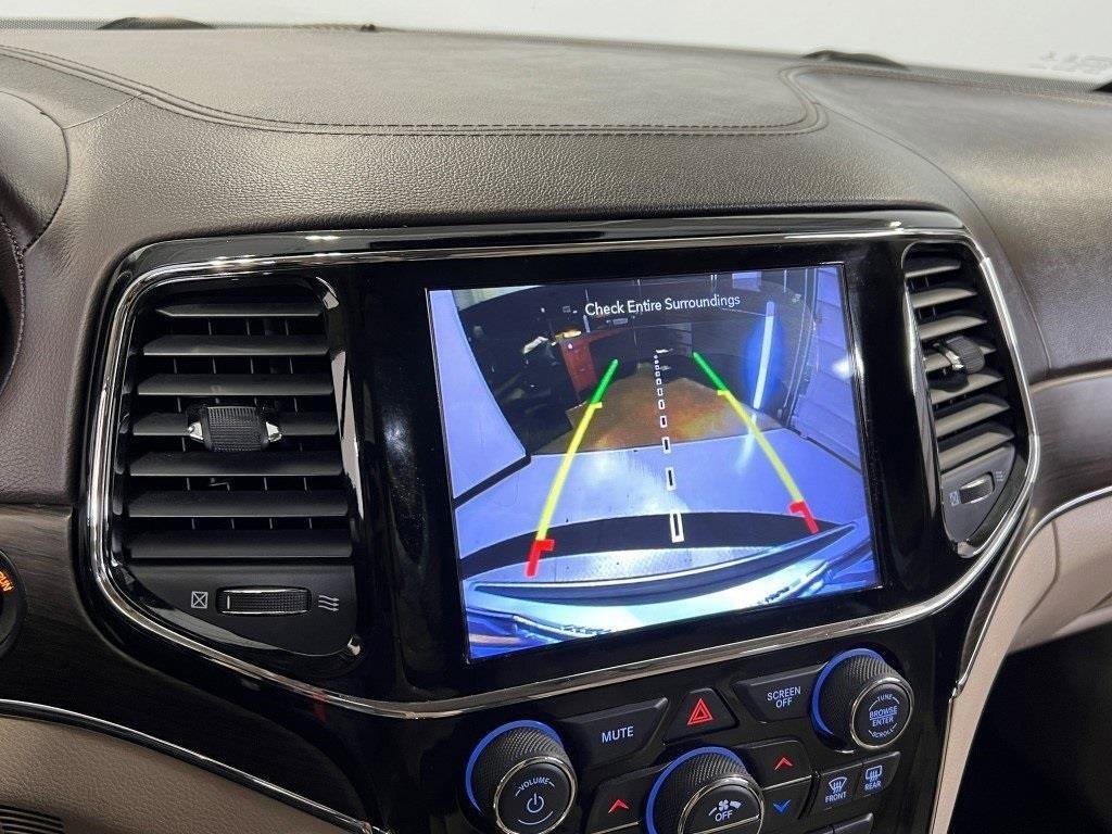 Used 2020 Jeep Grand Cherokee Summit w/ Platinum Series Group image 37