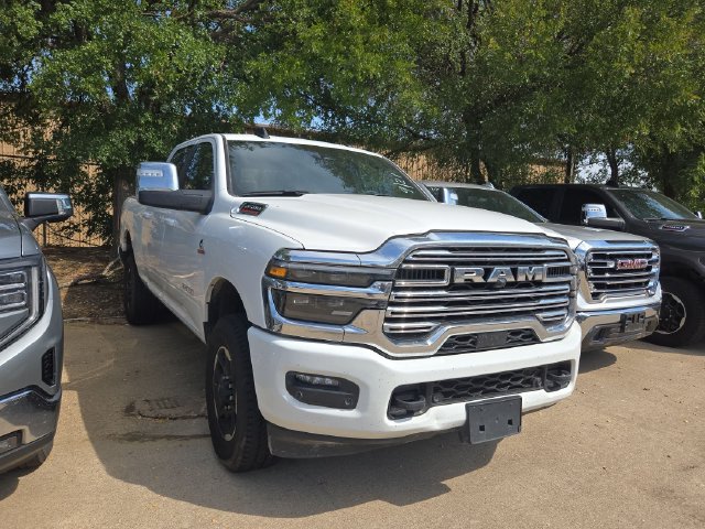 Used 2026 RAM 2500 Laramie AWD/4WD image 3