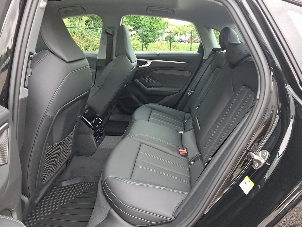 New 2026 Audi A6 Premium Plus AWD/4WD image 5
