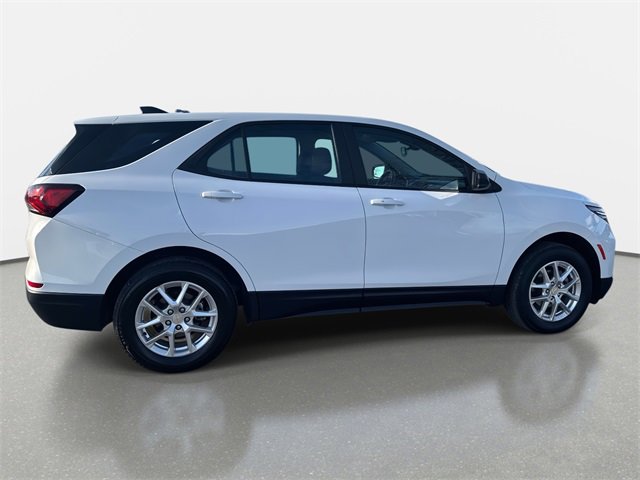 Used 2023 Chevrolet Equinox LS image 6