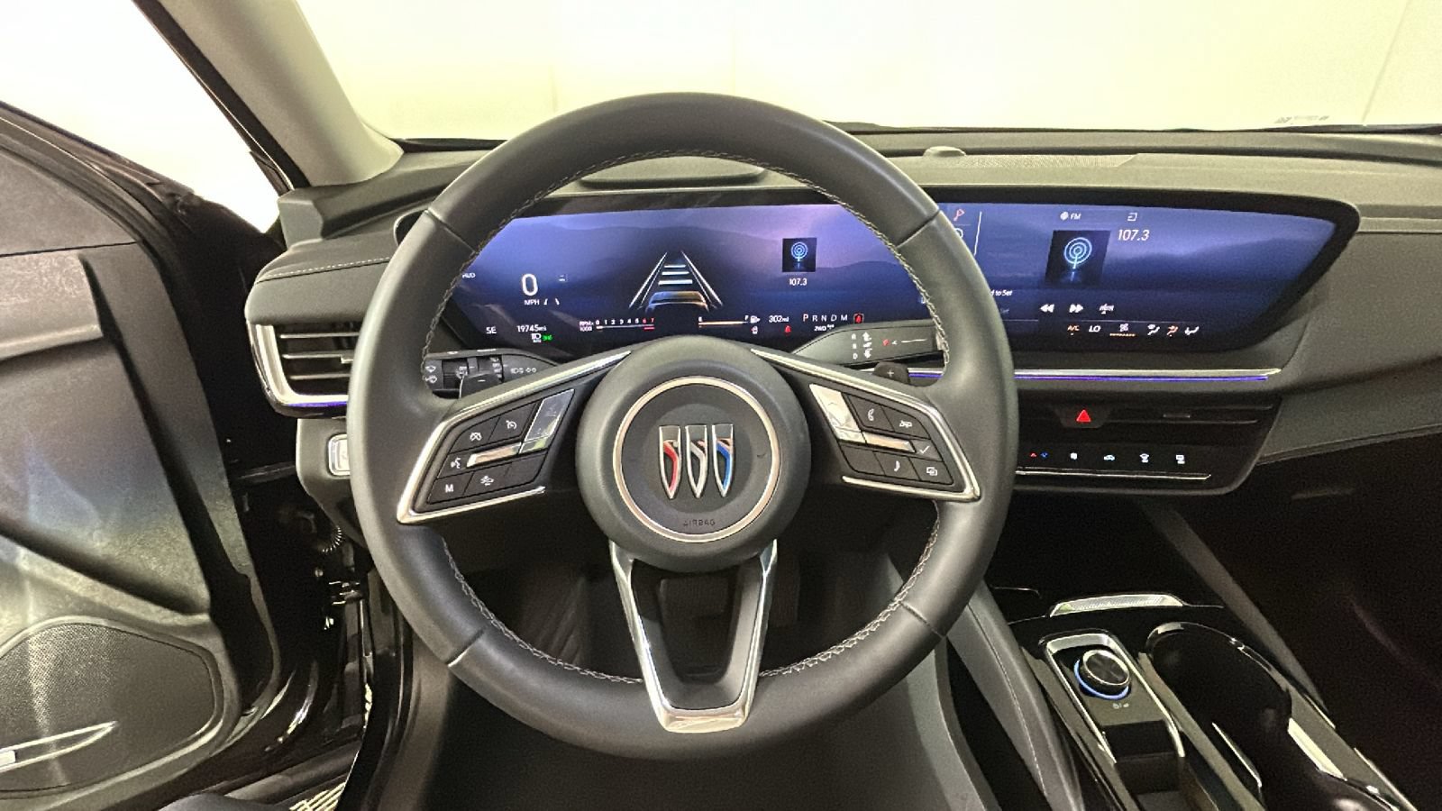 Used 2025 Buick Envision Preferred AWD/4WD image 16