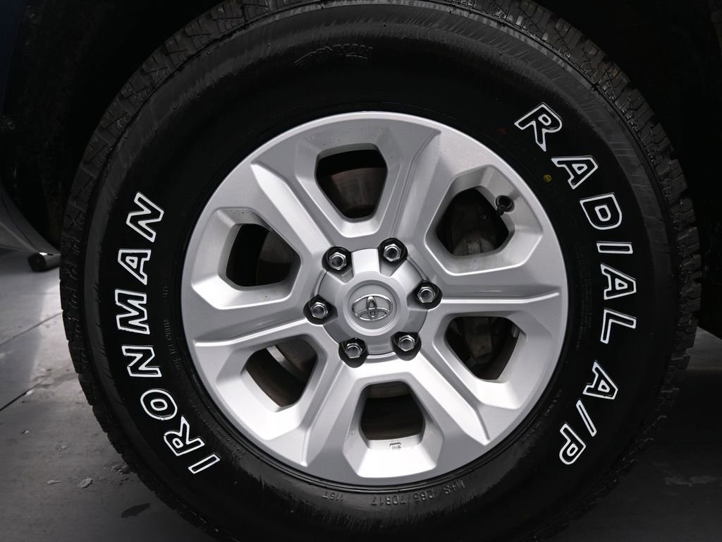 Used 2024 Toyota 4Runner SR5 AWD/4WD image 14