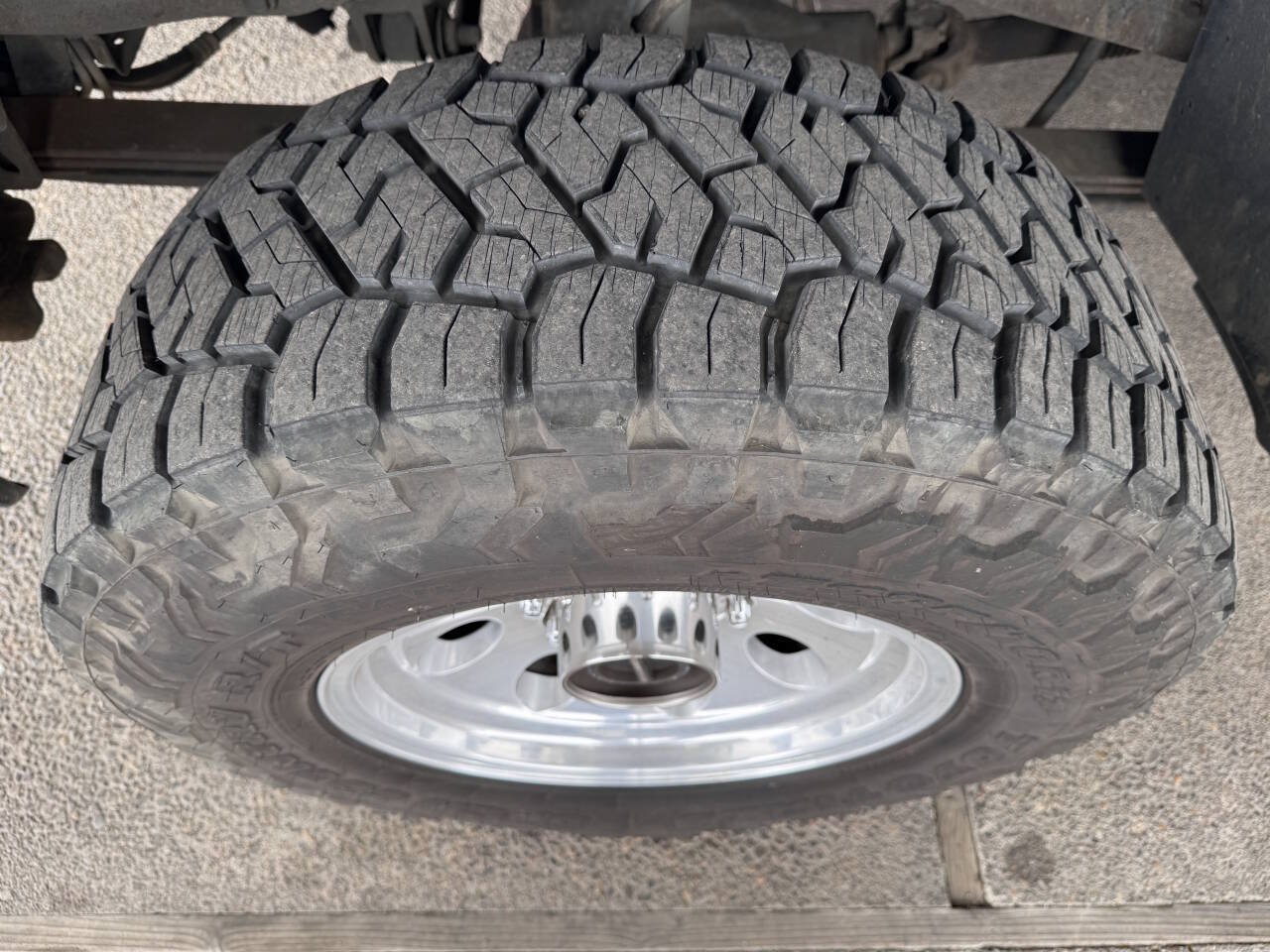 Used 2004 Ford F250 Lariat AWD/4WD image 9