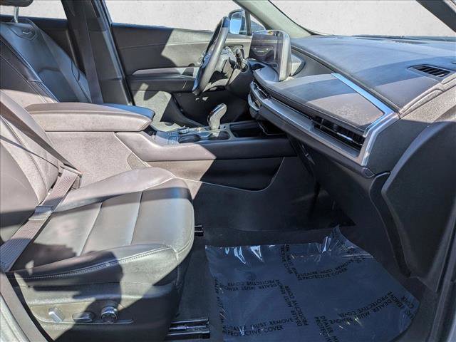 Used 2024 Cadillac XT4 Premium Luxury image 21