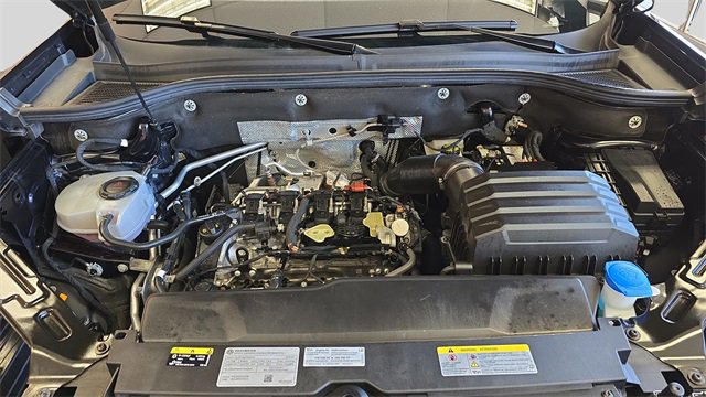 Used 2024 Volkswagen Atlas Cross Sport SE image 30