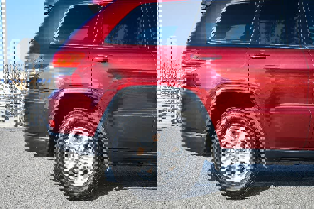 Used 2016 Jeep Grand Cherokee Laredo w/ Quick Order Package 23E image 10