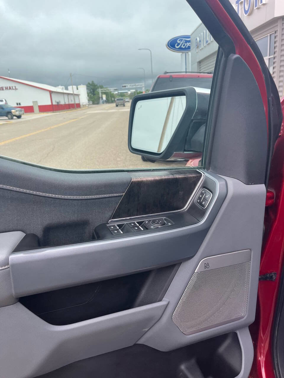 Used 2023 Ford F150 Lariat w/ Equipment Group 502A High image 10