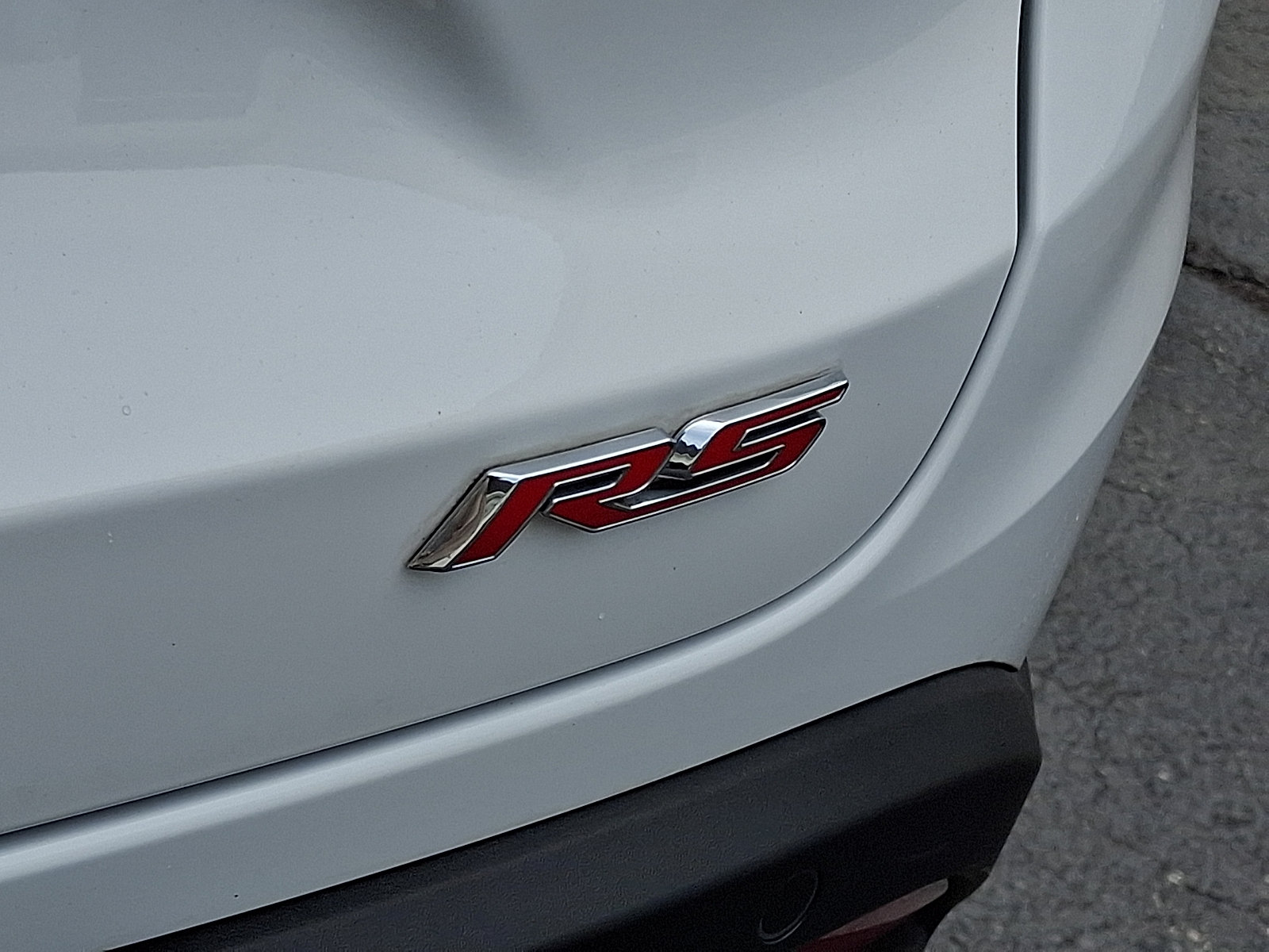 Used 2025 Chevrolet Trax RS w/ Driver Confidence Package FWD image 30