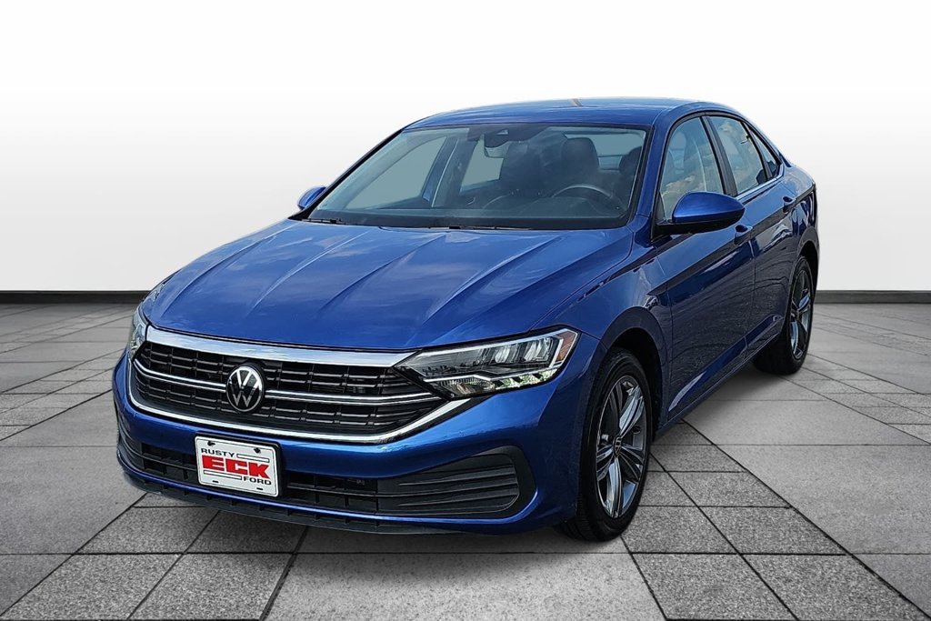 Used 2024 Volkswagen Jetta SE FWD image 1
