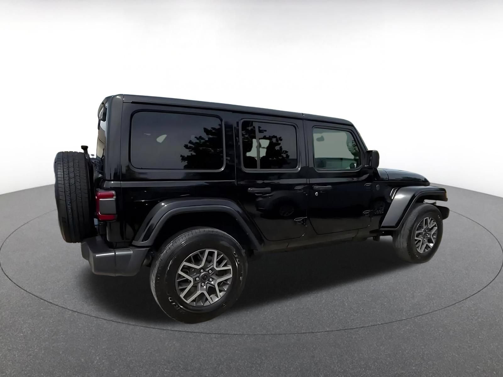 Used 2025 Jeep Wrangler Unlimited Sahara AWD/4WD image 14