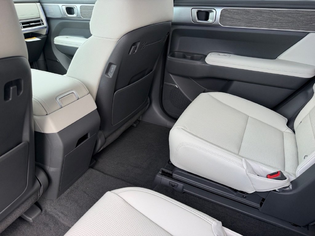 New 2027 Hyundai Santa Fe Limited AWD/4WD image 15