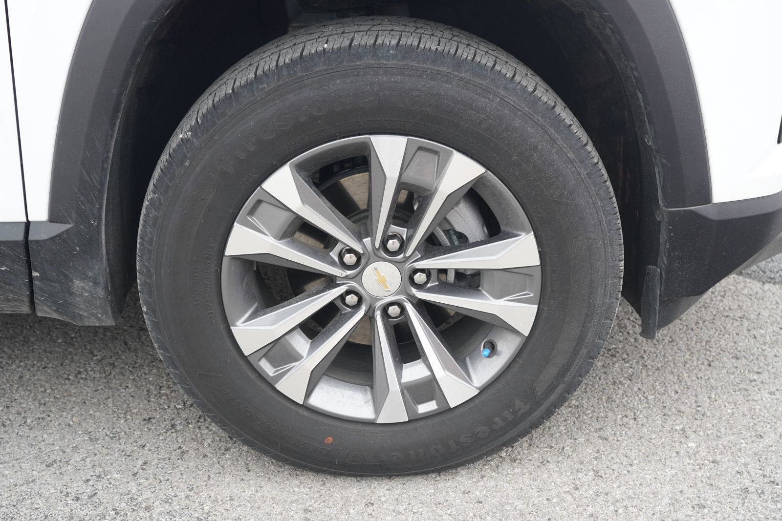 New 2025 Chevrolet Equinox LT w/ Safety and Technology Package image 13