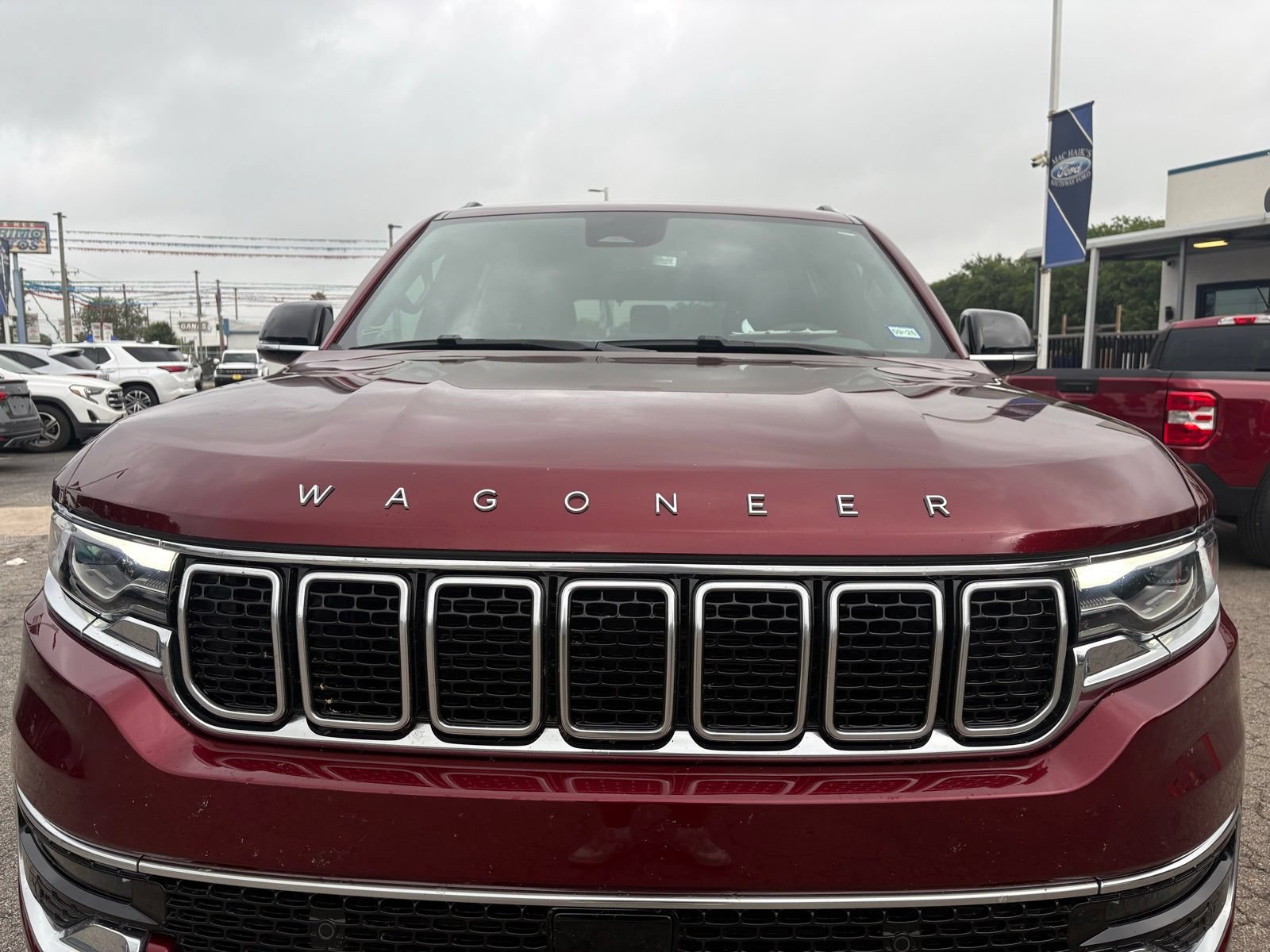Used 2024 Jeep Wagoneer 2WD image 8
