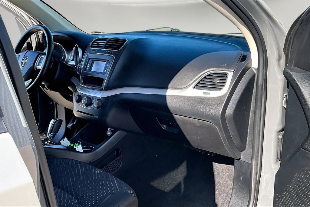 Used 2020 Dodge Journey SE w/ SE Popular Equipment Group image 25