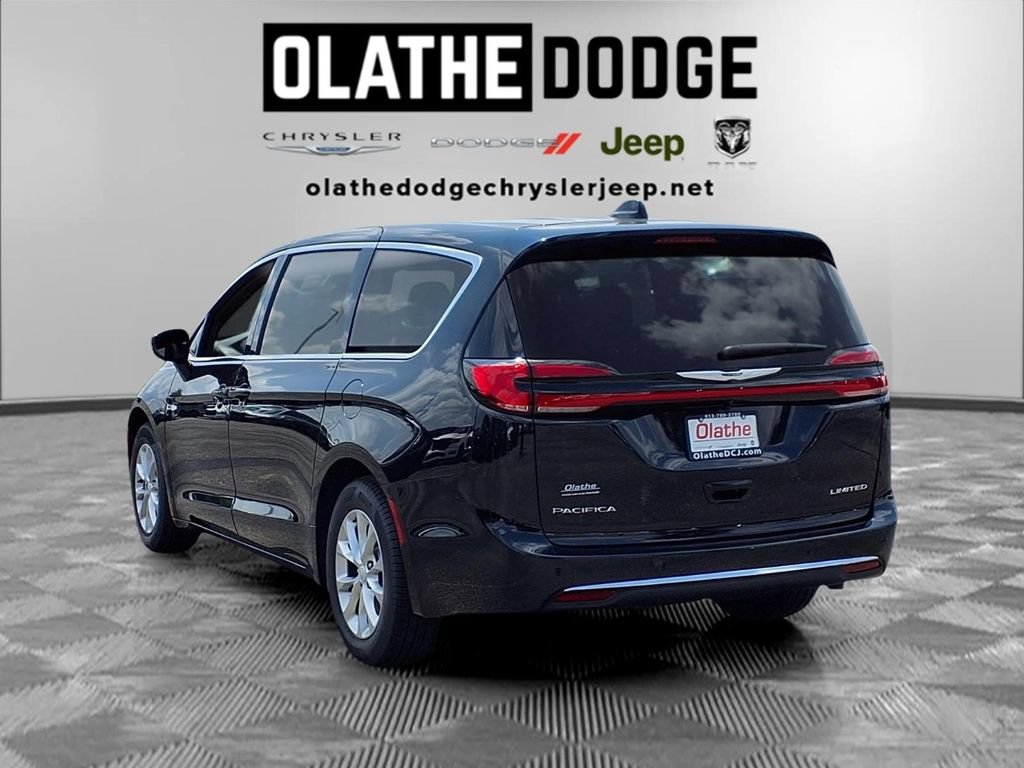 New 2026 Chrysler Pacifica Limited w/ Uconnect Theater Family Group FWD image 3