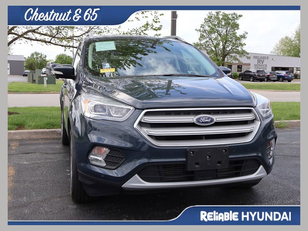 Used 2019 Ford Escape Titanium image 1