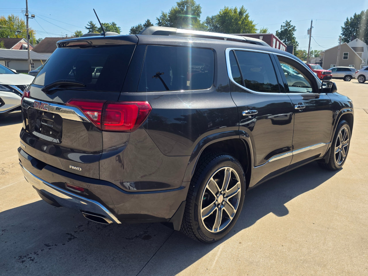 Used 2019 GMC Acadia Denali image 26