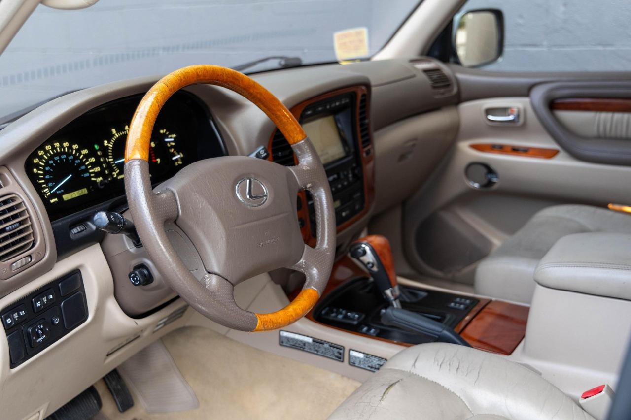 Used 2002 Lexus LX 470 4WD image 8
