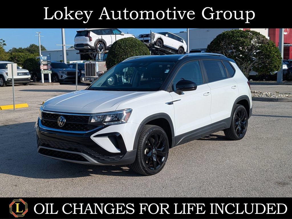 Certified 2023 Volkswagen Taos SE w/ Panoramic Sunroof Package FWD image 1