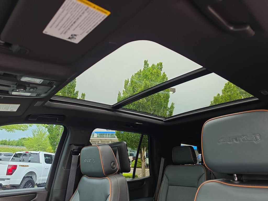 Certified 2025 GMC Yukon AT4 w/ AT4 Premium Plus Package AWD/4WD image 24