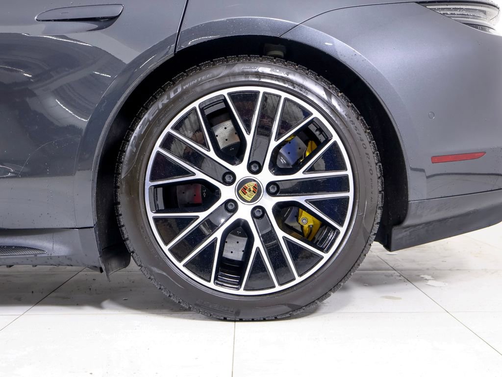 Used 2020 Porsche Taycan Turbo S AWD/4WD image 28