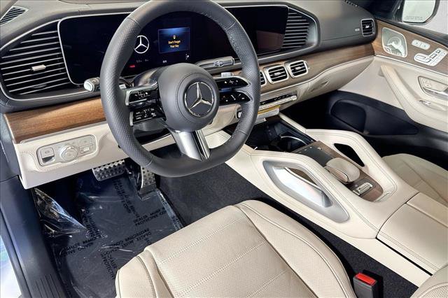 New 2026 Mercedes-Benz GLS 580 4MATIC image 9