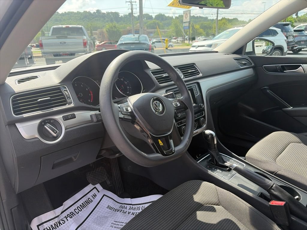 Used 2017 Volkswagen Passat 1.8T S FWD image 16