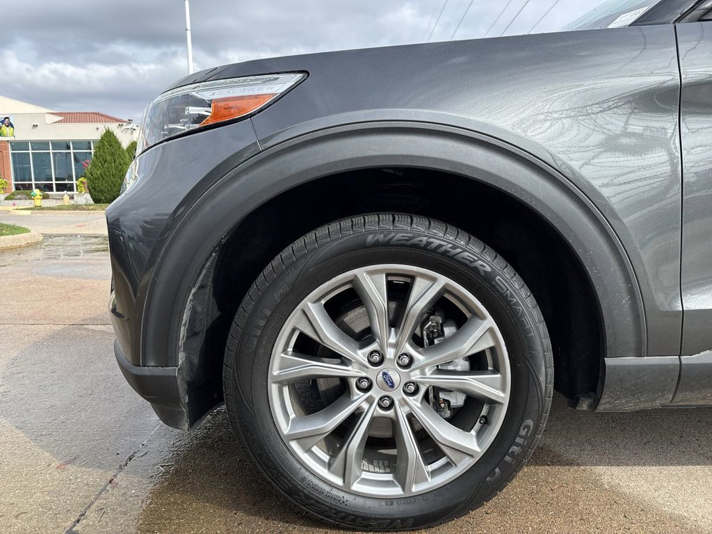 Used 2020 Ford Explorer XLT w/ Equipment Group 202A AWD/4WD image 37