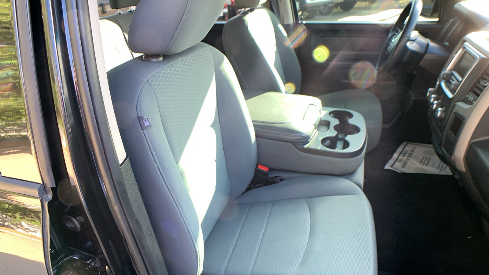 Used 2017 RAM 1500 Express AWD/4WD image 28