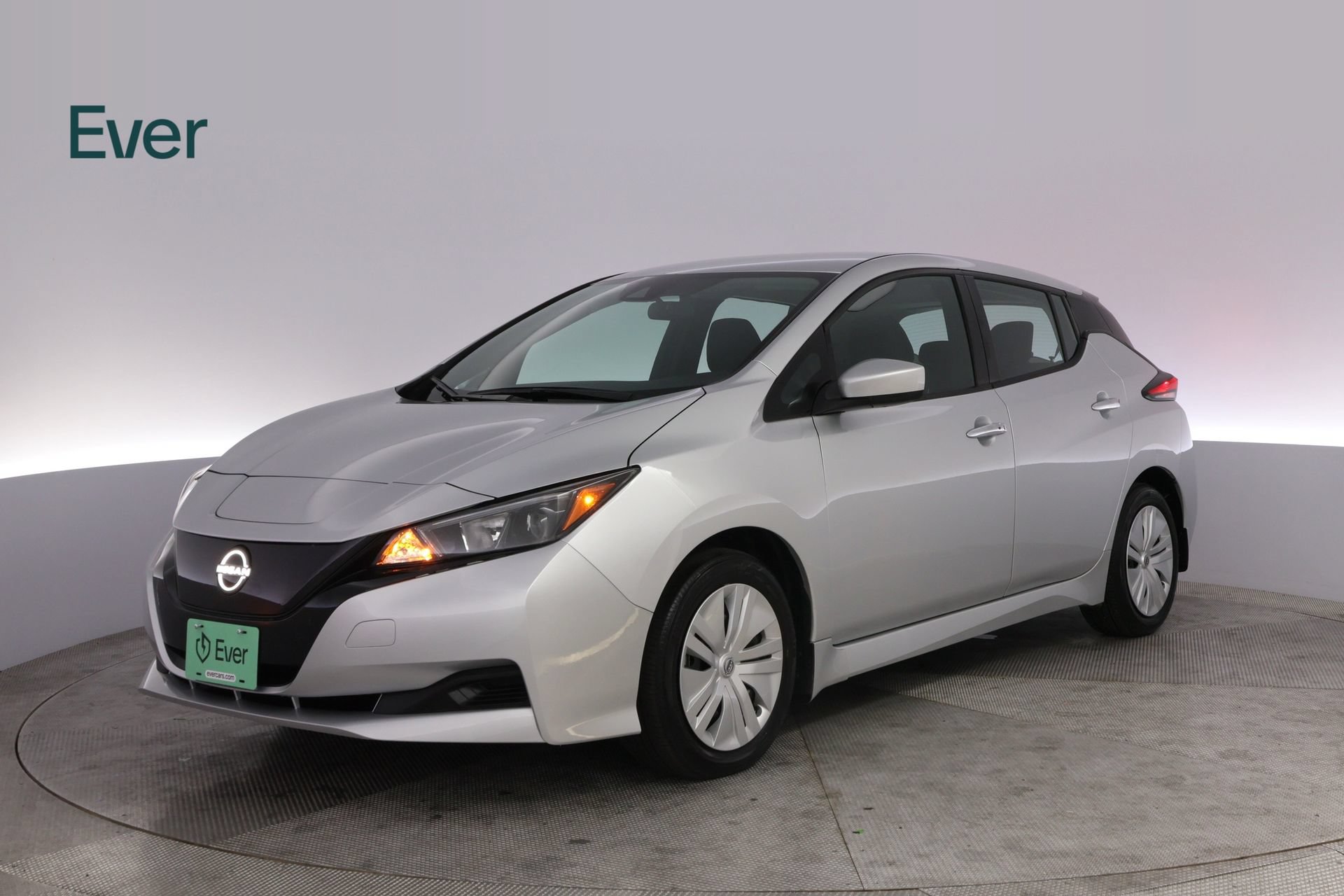 Used 2025 Nissan Leaf S FWD image 2