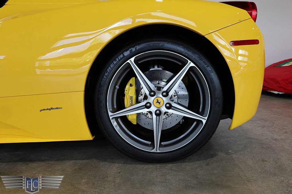 Used 2015 Ferrari 458 Spider RWD image 40