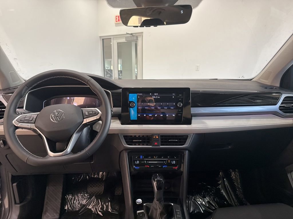 New 2025 Volkswagen Taos SEL image 12