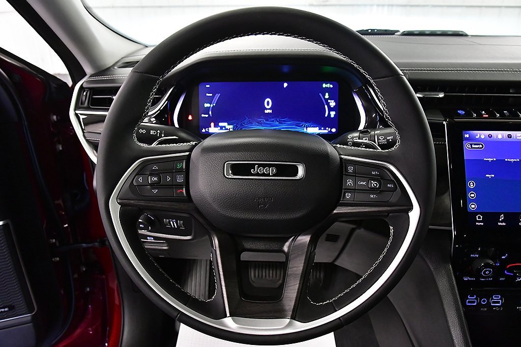 Used 2022 Jeep Grand Cherokee Limited 4xe image 16