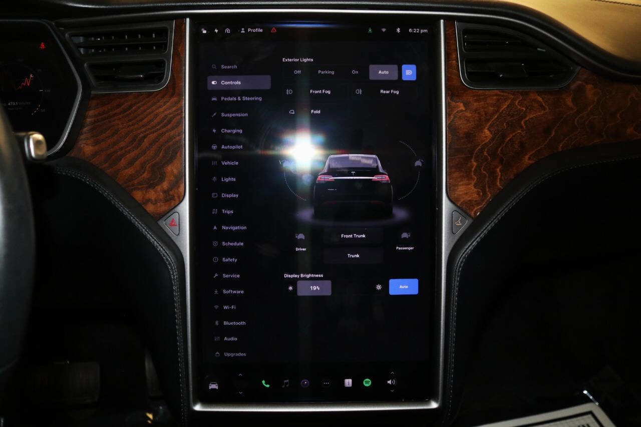 Used 2020 Tesla Model X image 41