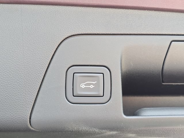 Used 2025 Buick Envision Avenir AWD/4WD image 30