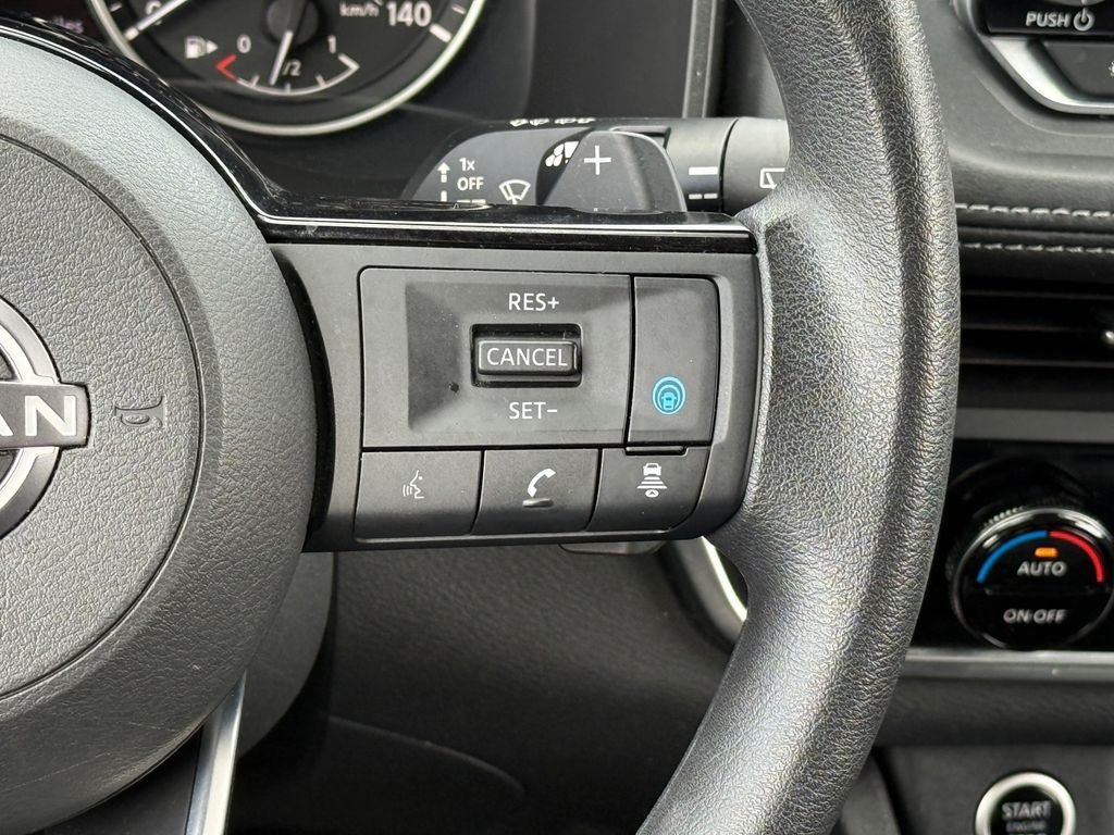 Used 2023 Nissan Rogue SV AWD/4WD image 22
