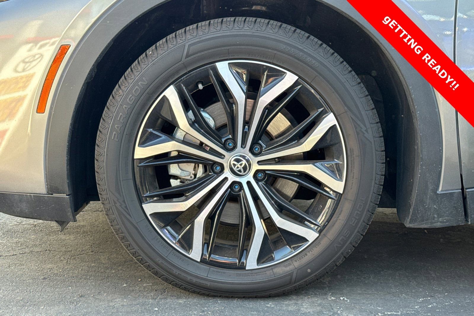 Certified 2025 Toyota Crown XLE image 7