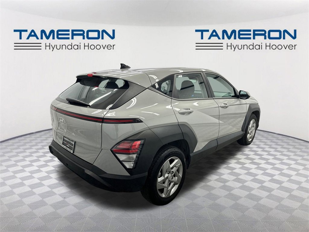Used 2024 Hyundai Kona SE image 5