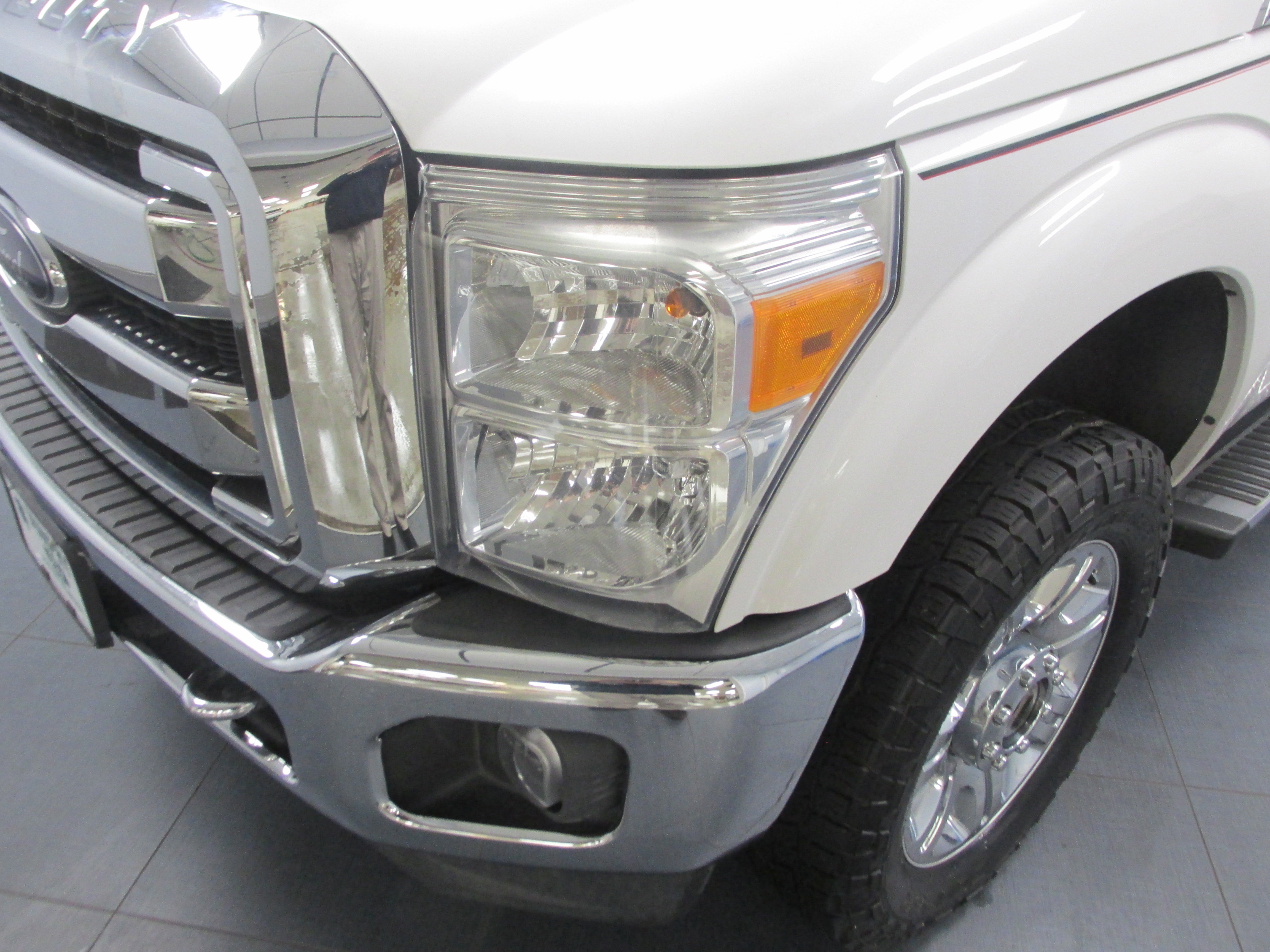 Used 2016 Ford F250 Lariat w/ Chrome Package image 9