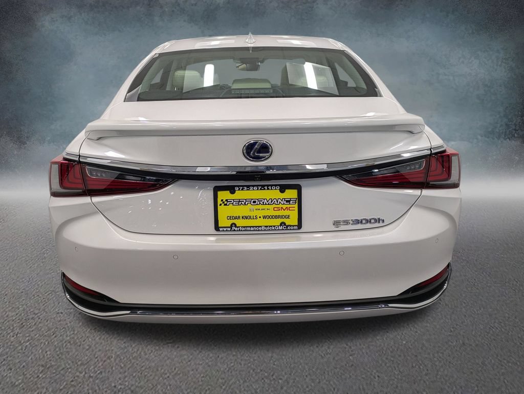 Used 2022 Lexus ES 300h w/ Premium Package FWD image 5