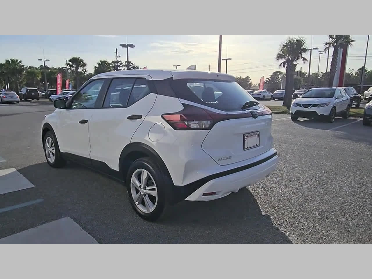 Used 2025 Nissan Kicks Play S image 28