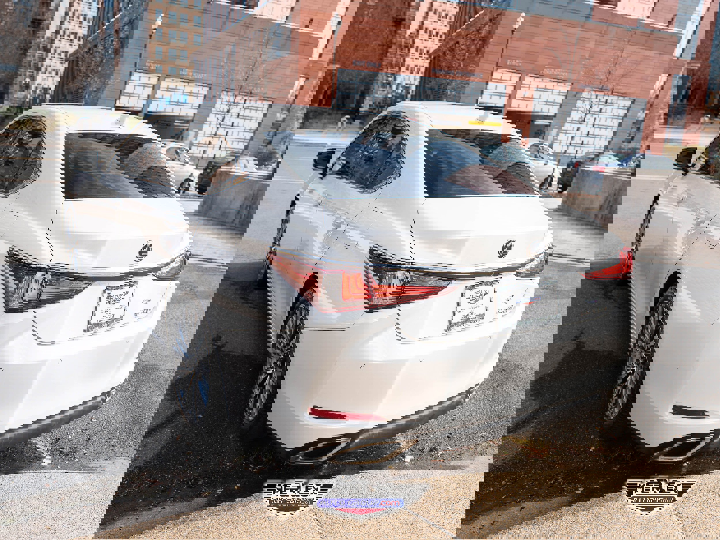 Used 2019 Lexus ES 350 Premium w/ Premium Package image 5