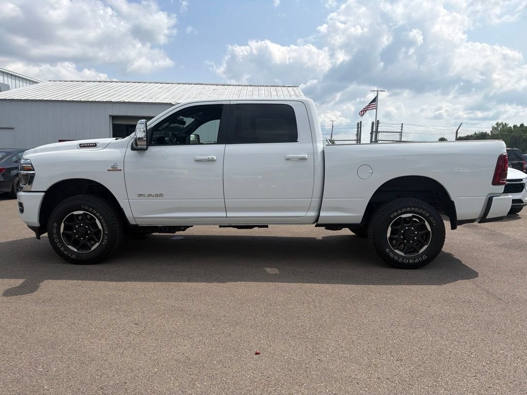 Used 2026 RAM 2500 Laramie AWD/4WD image 9