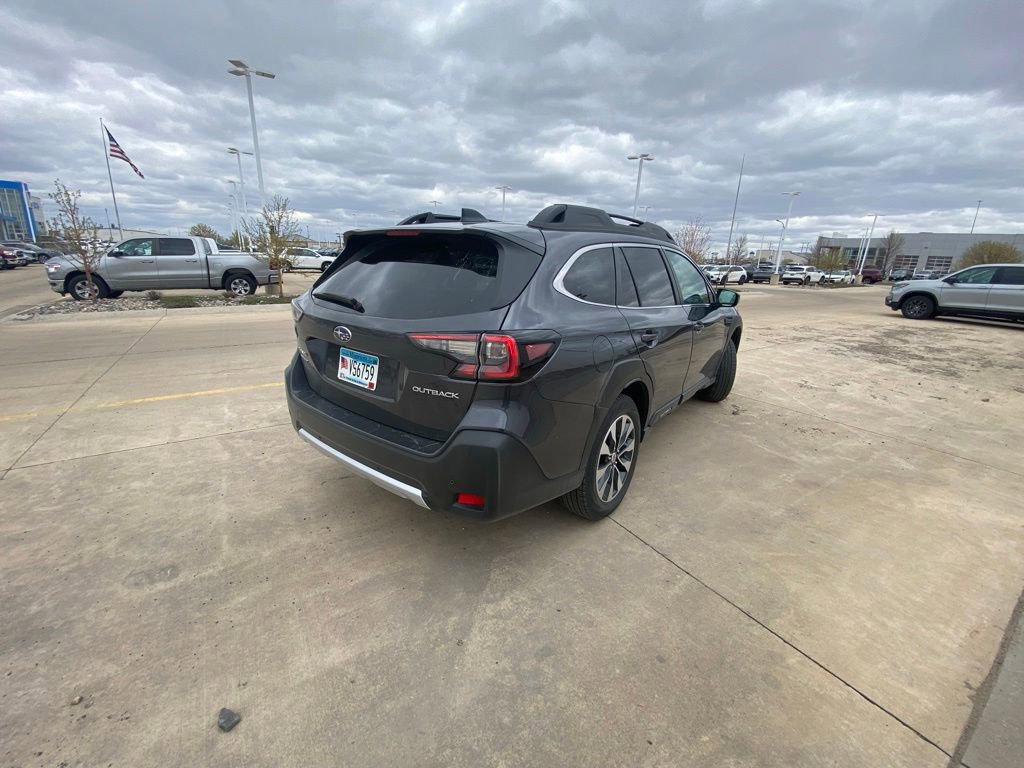 Used 2024 Subaru Outback Limited AWD/4WD image 10
