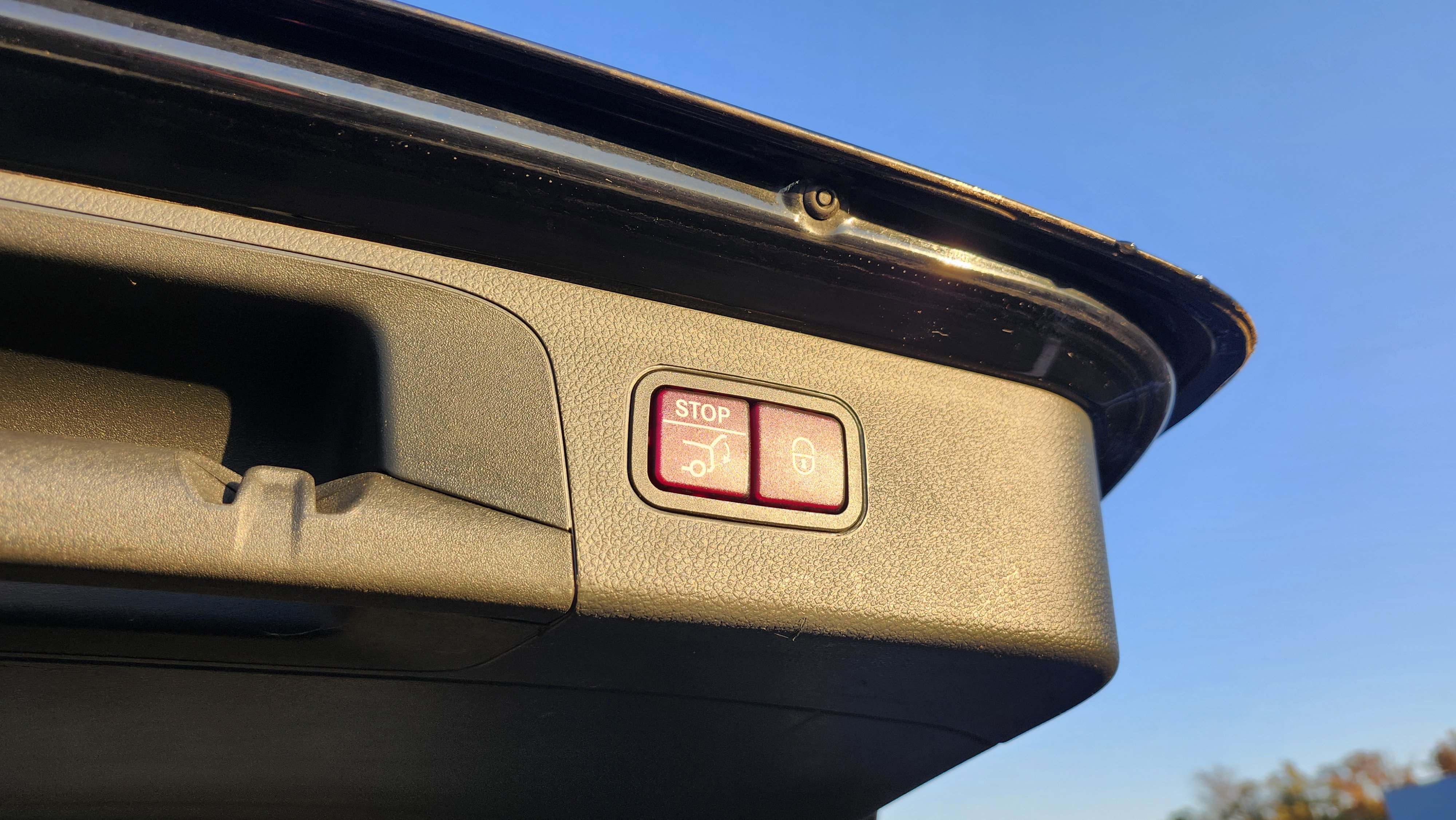 Used 2020 Mercedes-Benz GLC 300 4MATIC w/ Exterior Lighting Package image 17