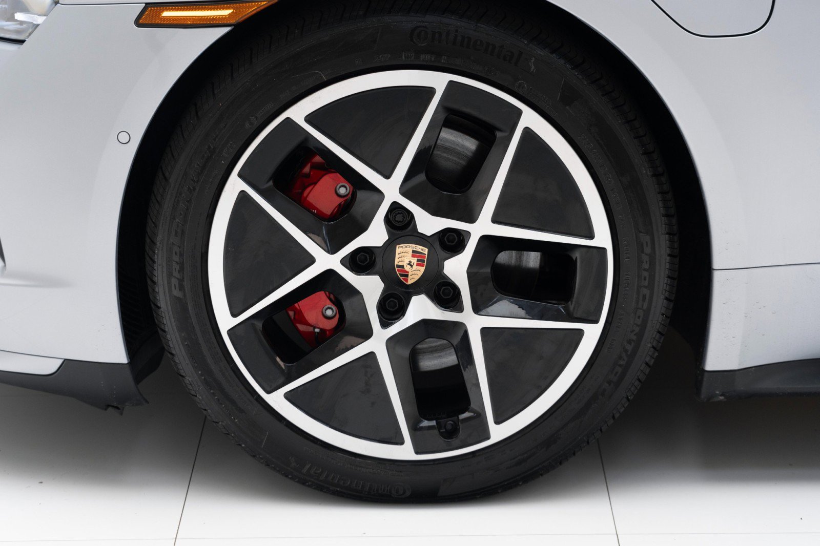 New 2025 Porsche Taycan 4S image 12