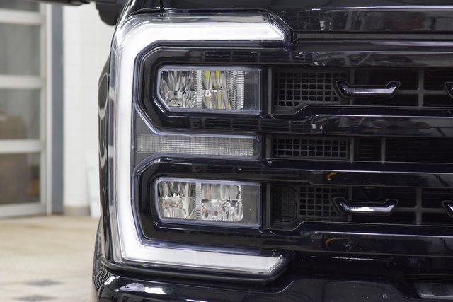 Used 2024 Ford F250 Lariat w/ Lariat Ultimate Package image 10