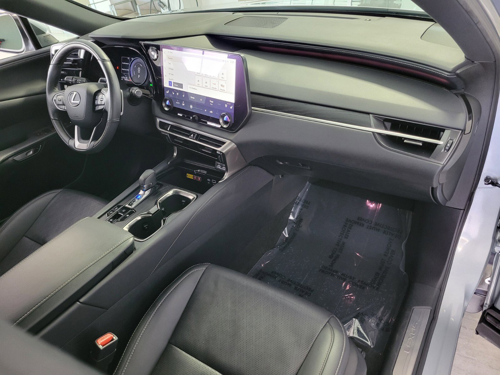 Certified 2023 Lexus RX 350 w/ Cold Area Package AWD/4WD image 18