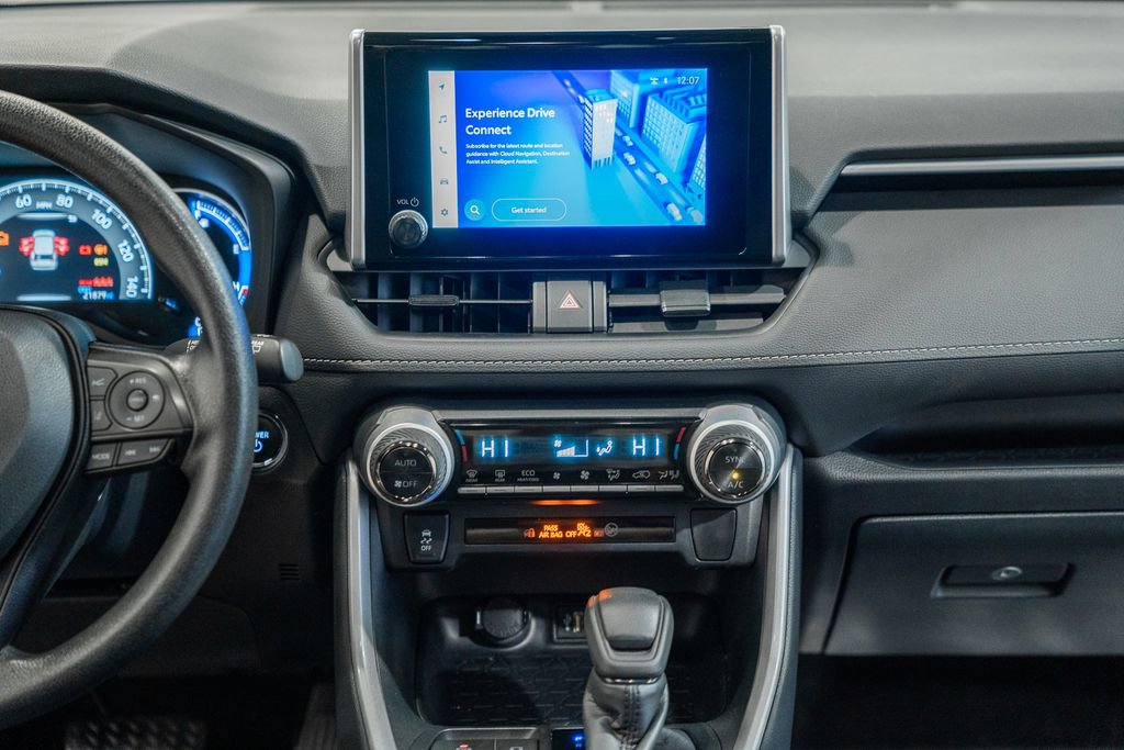 Used 2025 Toyota RAV4 XLE image 20
