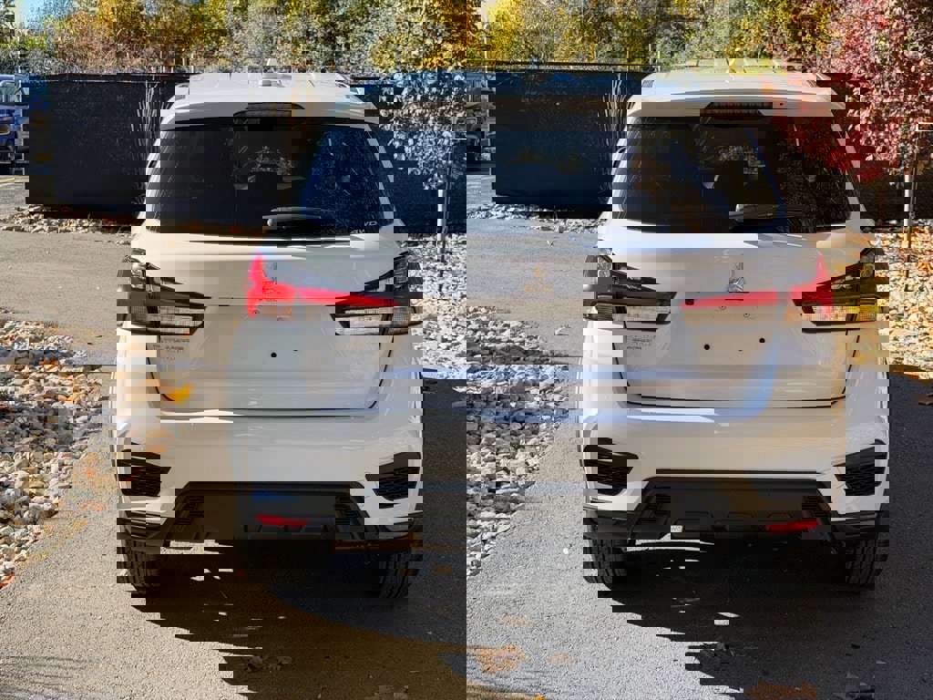 New 2025 Mitsubishi Outlander Sport ES image 4